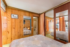 1 bedroom, iron/ironing board, free WiFi