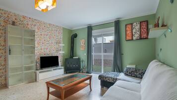 Télévision, cheminée