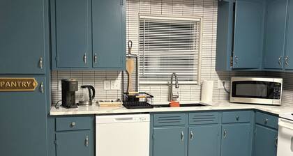 Relax & Reflect at Bethel, Mint Hill. 5beds, 1 futon 3,5baths