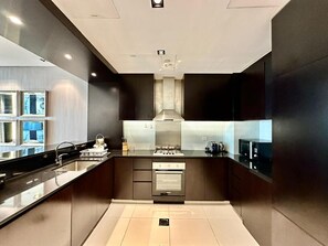 ดีลักซ์อพาร์ทเมนท์, วิวเมือง | ครัวส่วนตัว