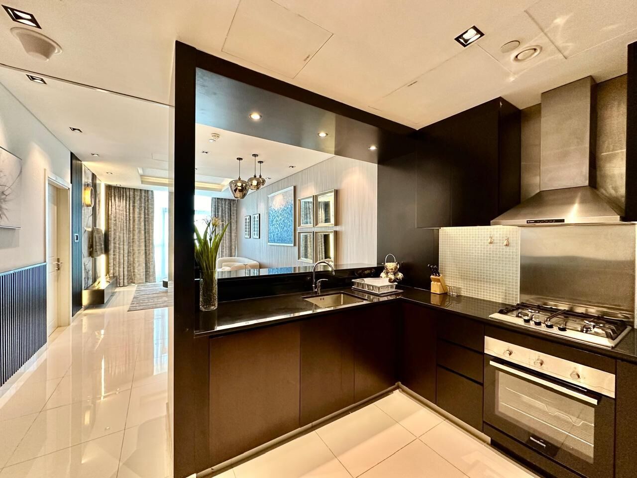 Deluxe Apartment, City View | Private kitchen