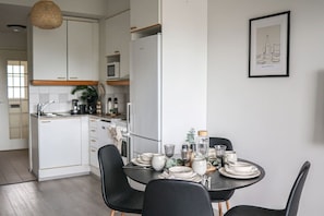 Micro-ondes, four, plaque de cuisson, lave-vaisselle