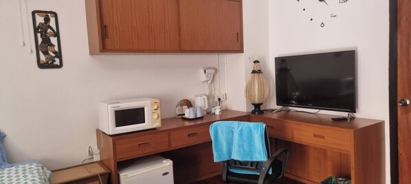 غرفة - غرفة نوم واحدة - بشرفة - منظر للمدينة | وسيلة راحة في الغرفة