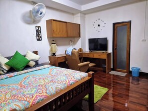 Chambre, 1 chambre, balcon, vue ville