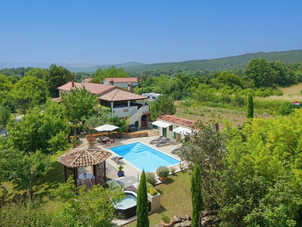 Piscina all'aperto