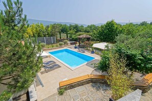 Piscine extérieure