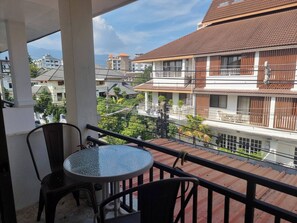 Habitación, 1 habitación, balcón, vista a la ciudad | Balcón