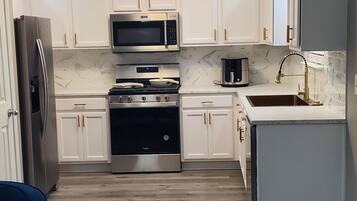 Microwave, oven, stovetop, dishwasher