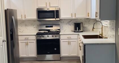 3-bedroom house in lovely Union City with AC
