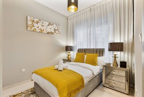 Fer et planche à repasser, Wi-Fi, literie fournie