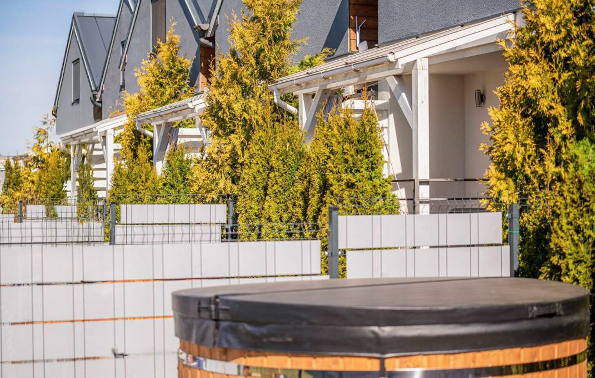 المنطقة المحيطة بالمنشأة