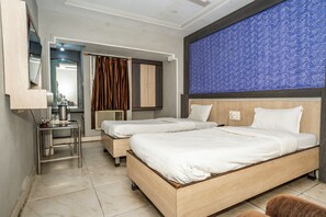 Habitación doble superior, vistas a la ciudad | Wifi gratis