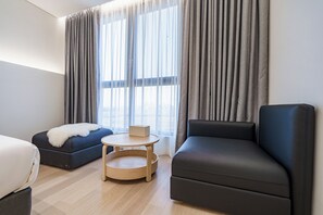 スタンダード ダブルルーム シティビュー | デスク、ノートパソコン用作業スペース、WiFi (無料)