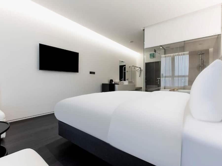 Deluxe Double Room, City View | Desk, laptop workspace, free WiFi