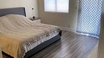 3 chambres, bureau, fer et planche à repasser, Wi-Fi gratuit