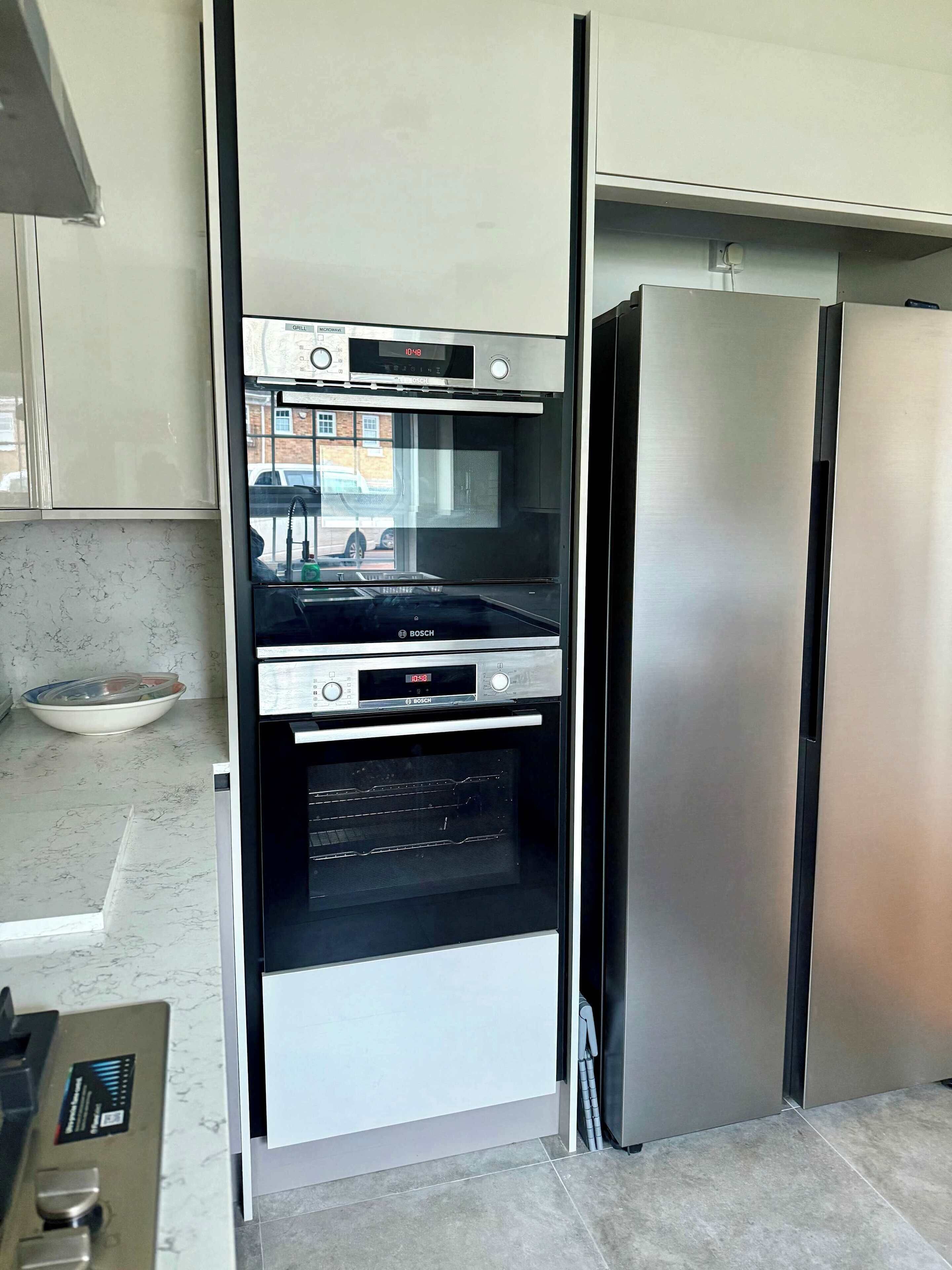 Geladeira, micro-ondas, fogão, cooktop