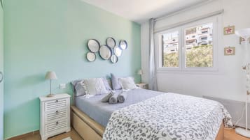 2 bedrooms, WiFi, bed sheets