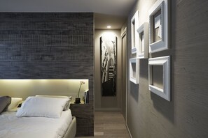 1 dormitori, escriptori, planxa i posts de planxar i wifi gratuïta 