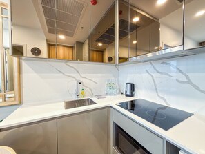 Apartamento, 2 quartos, sacada, vista para o jardim | Parte interna