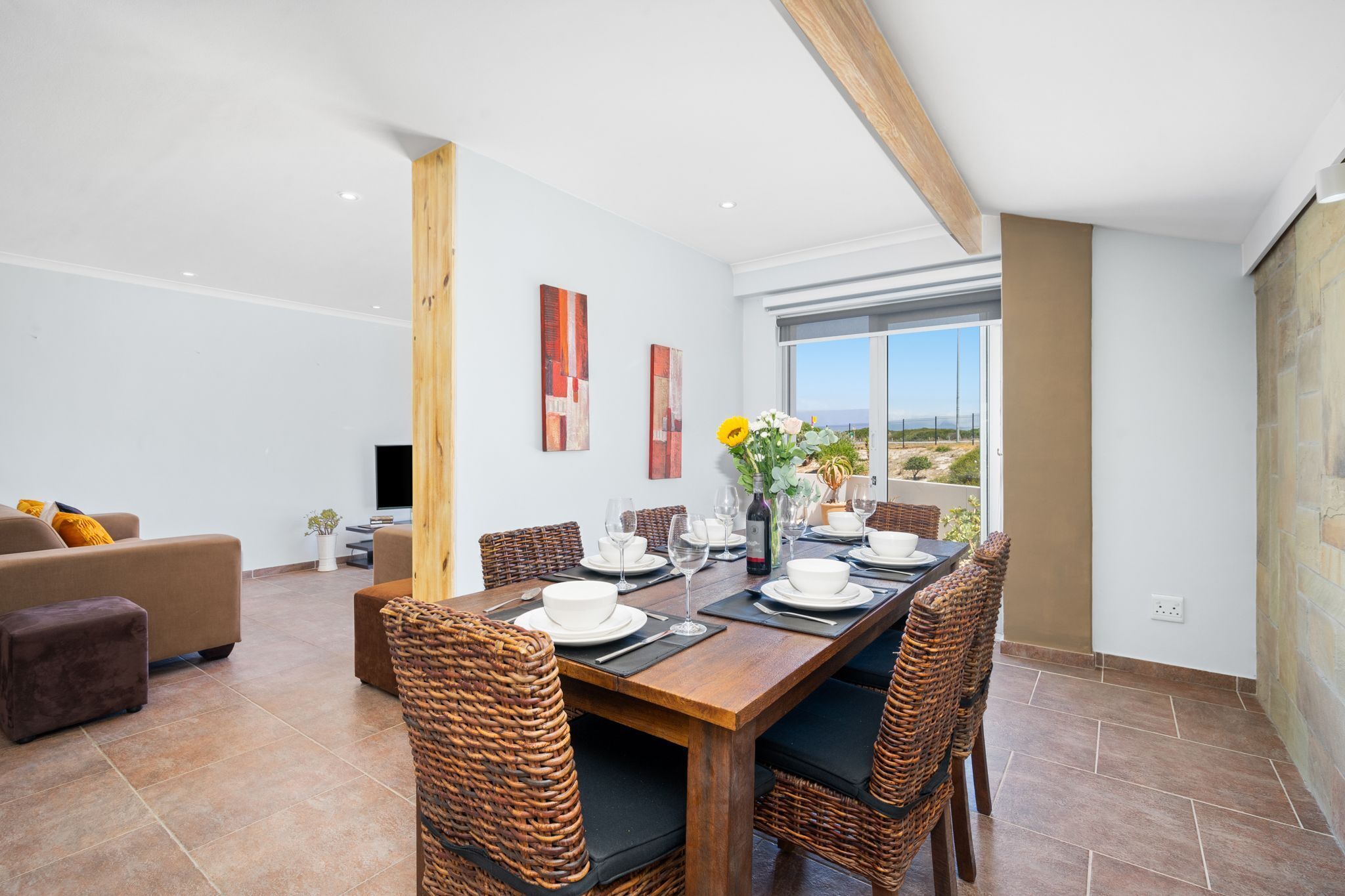 House (2 Bedrooms) | Interior