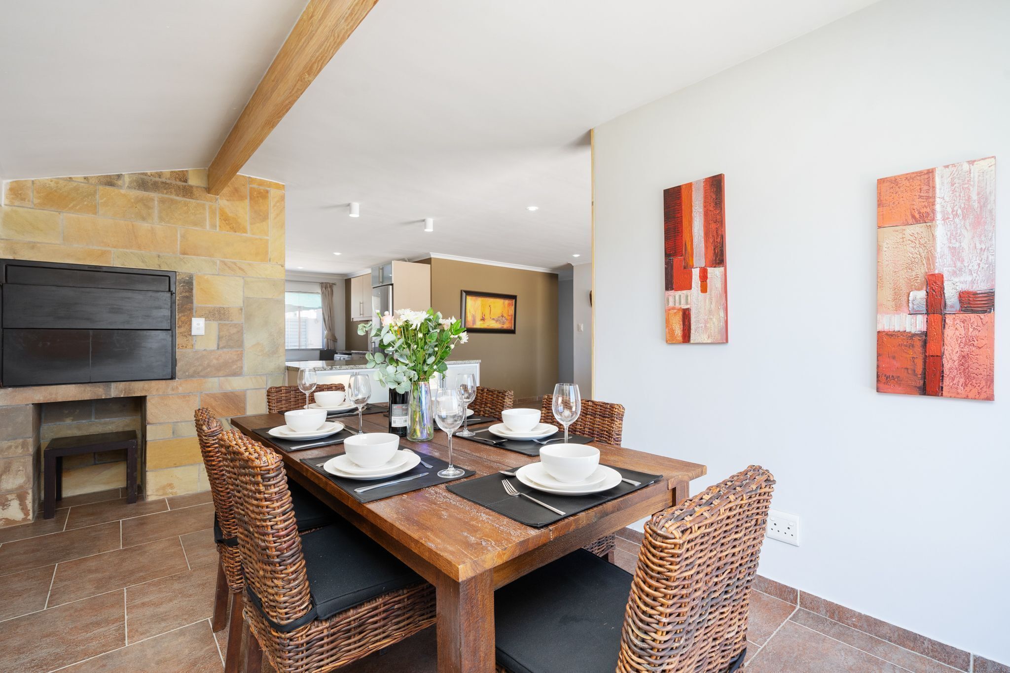 المنشأة من الداخل