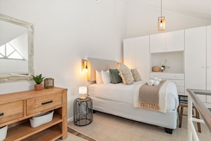 Interior - 104 Hideaway Loft Studio (Cape Town)
