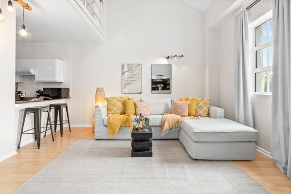 Apartment (0 Bedroom) | Interior - 104 Hideaway Loft Studio (Cape Town)