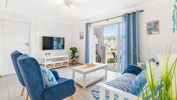Apartment (2 Bedrooms) | Front of property