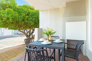 Apartment (2 Bedrooms) | Bahagian dalam