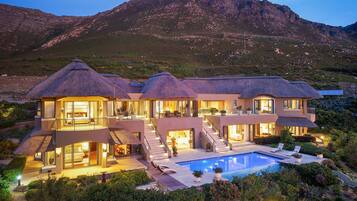 Rumah (4 Bedrooms) | Interior