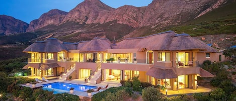 Maison (4 Bedrooms) | Façade de lâhĂ©bergement