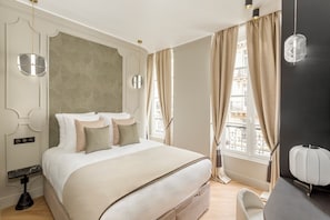 Appartement, vue ville | Literie hypoallergénique, surmatelas, coffres-forts dans les chambres