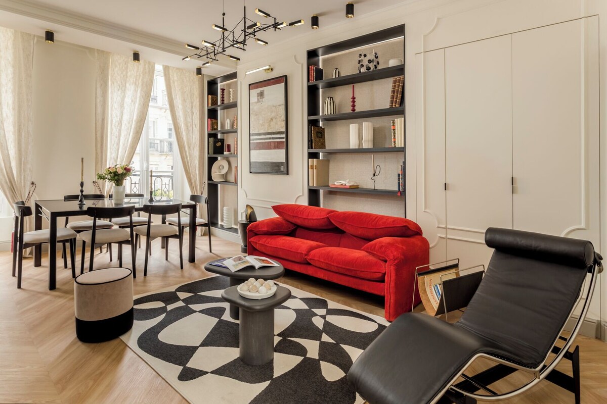 Apartment, Stadtblick | Wohnbereich | 43-Zoll-Smart-TV mit Kabelempfang, Netflix, Streaming-Dienste
