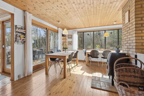 Cozy holiday home near beach and town life