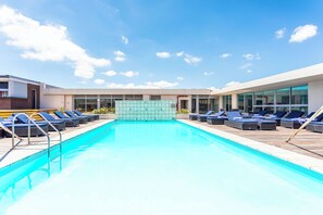3 piscine all'aperto