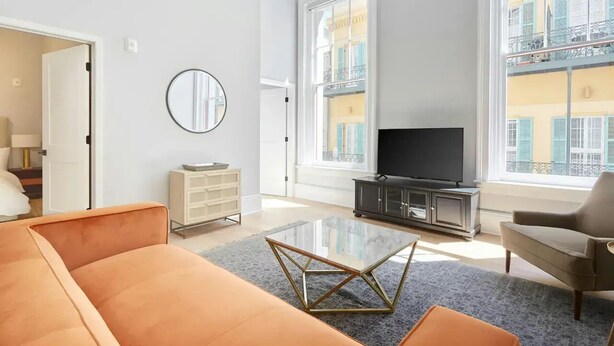 Smart TV - Steps from French Quarter, Jackson Square | Historic Building | The Harlequin (New Orleans)