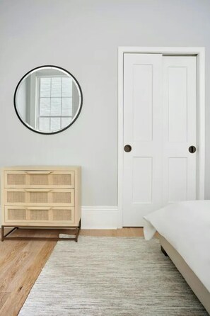 3 habitaciones, tabla de planchar con plancha y wifi gratis 