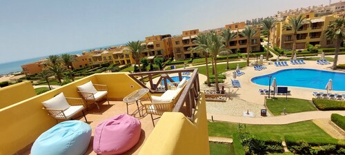 Mountain view sokhna 2, Sea and Pool view, 3 BDRs,