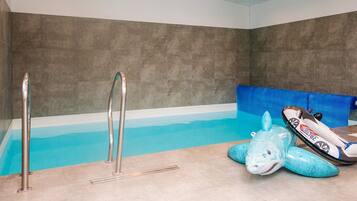 Hus | Pool | Indendørs pool, udendørs pool