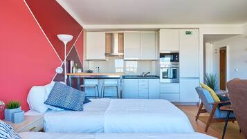 Fer et planche Ă repasser, Wi-Fi, draps fournis