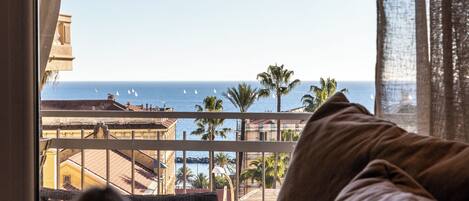 Basic-Apartment | Balkon