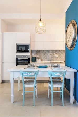 Basic Apartment | Private kitchen