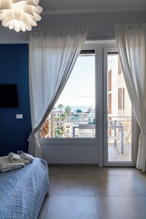 Perushuoneisto | Silitysrauta/-lauta, ilmainen Wi-Fi