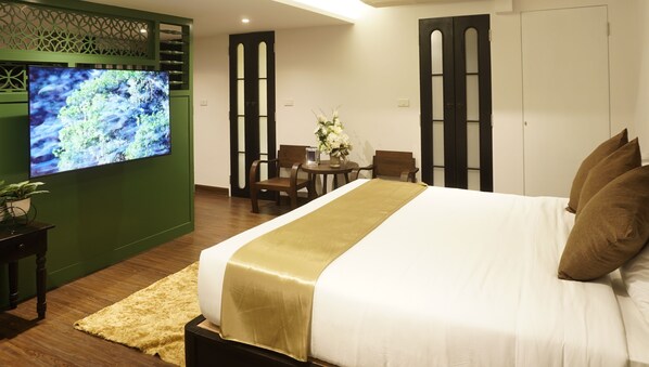 Suite, Canal View | Free WiFi, bed sheets - Bangluang Boutique Hotel (Bangkok)