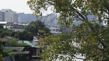 Phòng Suite, quang cảnh kênh | Truy cập Internet không dây miễn phí, bộ trải giường