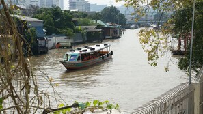 Suite, Canal View | Free WiFi, bed sheets - Bangluang Boutique Hotel (Bangkok)
