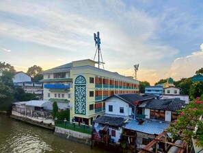 Front of property - Bangluang Boutique Hotel (Bangkok)