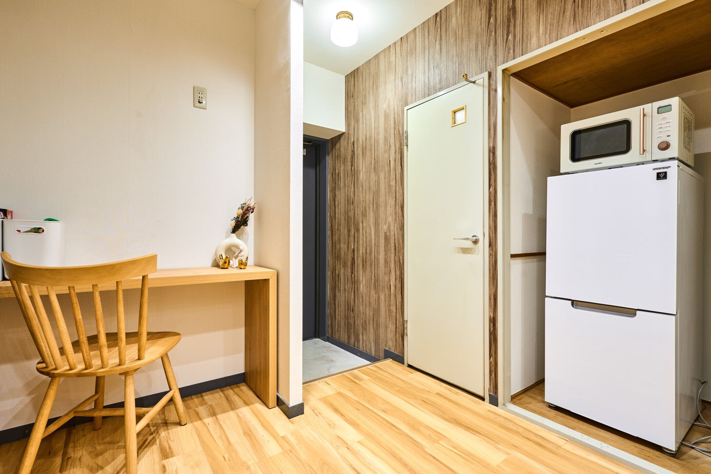 Basic Apartment, Non Smoking, City View (902) | Private kitchen | Full-size fridge, microwave, stovetop, cookware/dishes/utensils