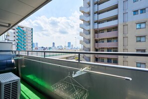 Basic Apartment, Non Smoking, City View (902) | View from room