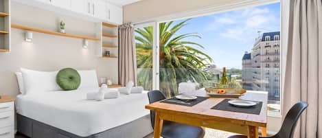 Apartment (0 Bedroom) | Front of property